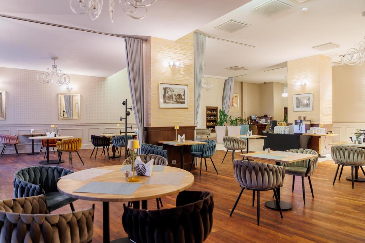 Hotel Tarnovia Tarnów Εξωτερικό φωτογραφία