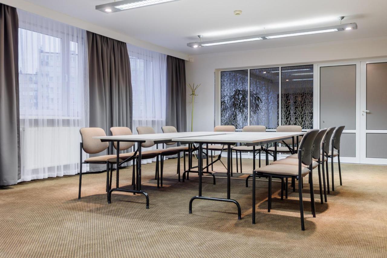 Hotel Tarnovia Tarnów Εξωτερικό φωτογραφία