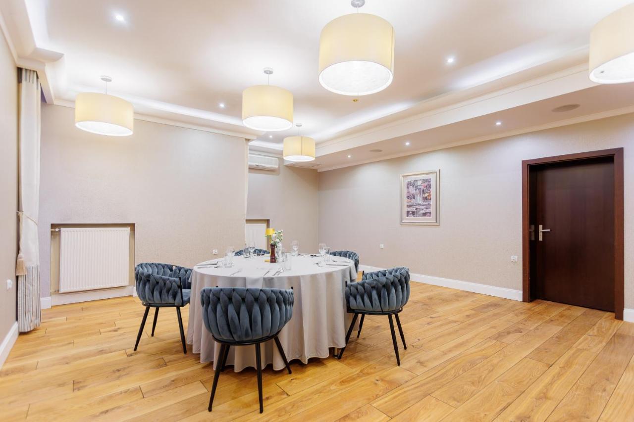Hotel Tarnovia Tarnów Εξωτερικό φωτογραφία