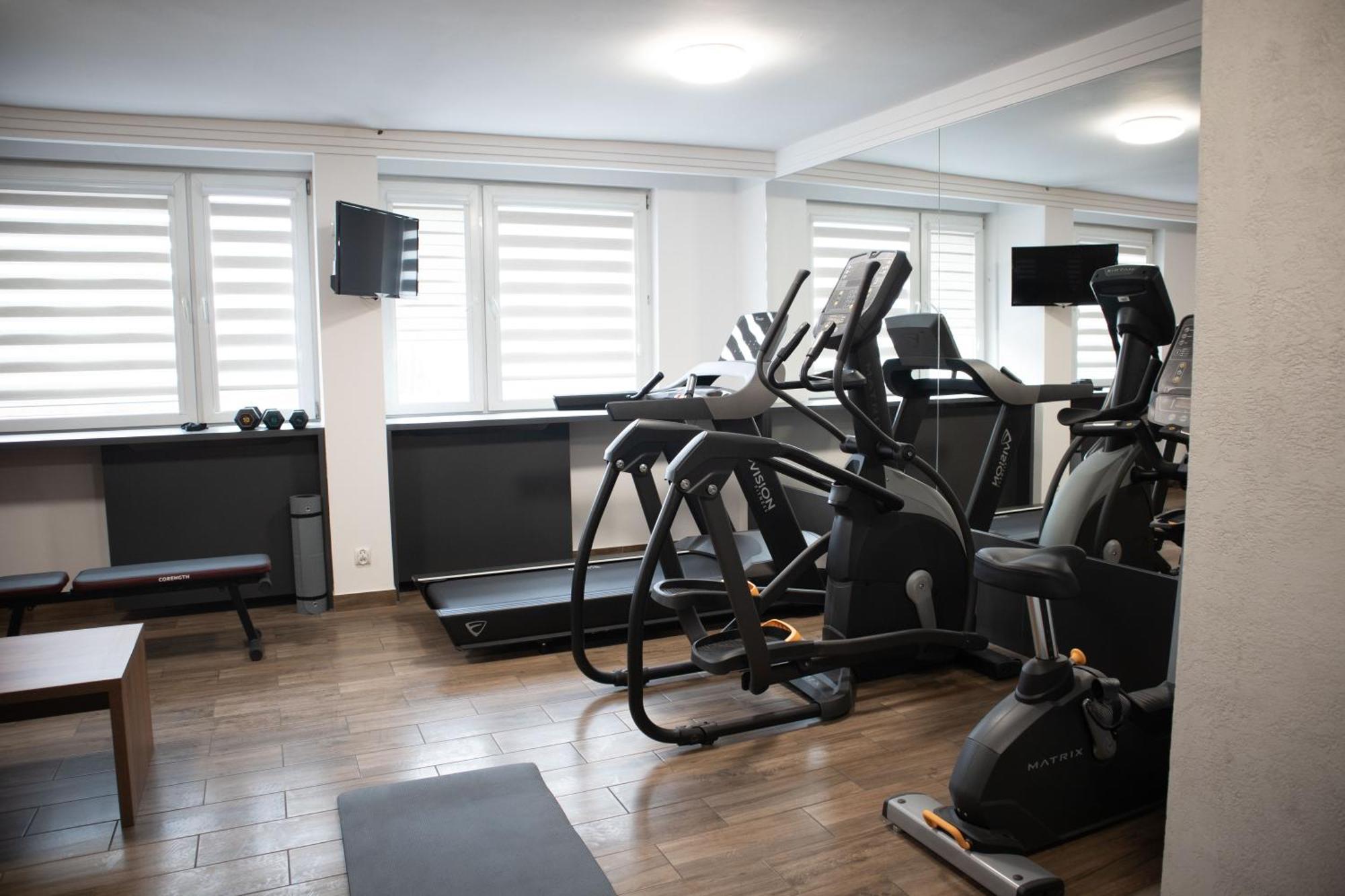 Hotel Tarnovia Tarnów Εξωτερικό φωτογραφία