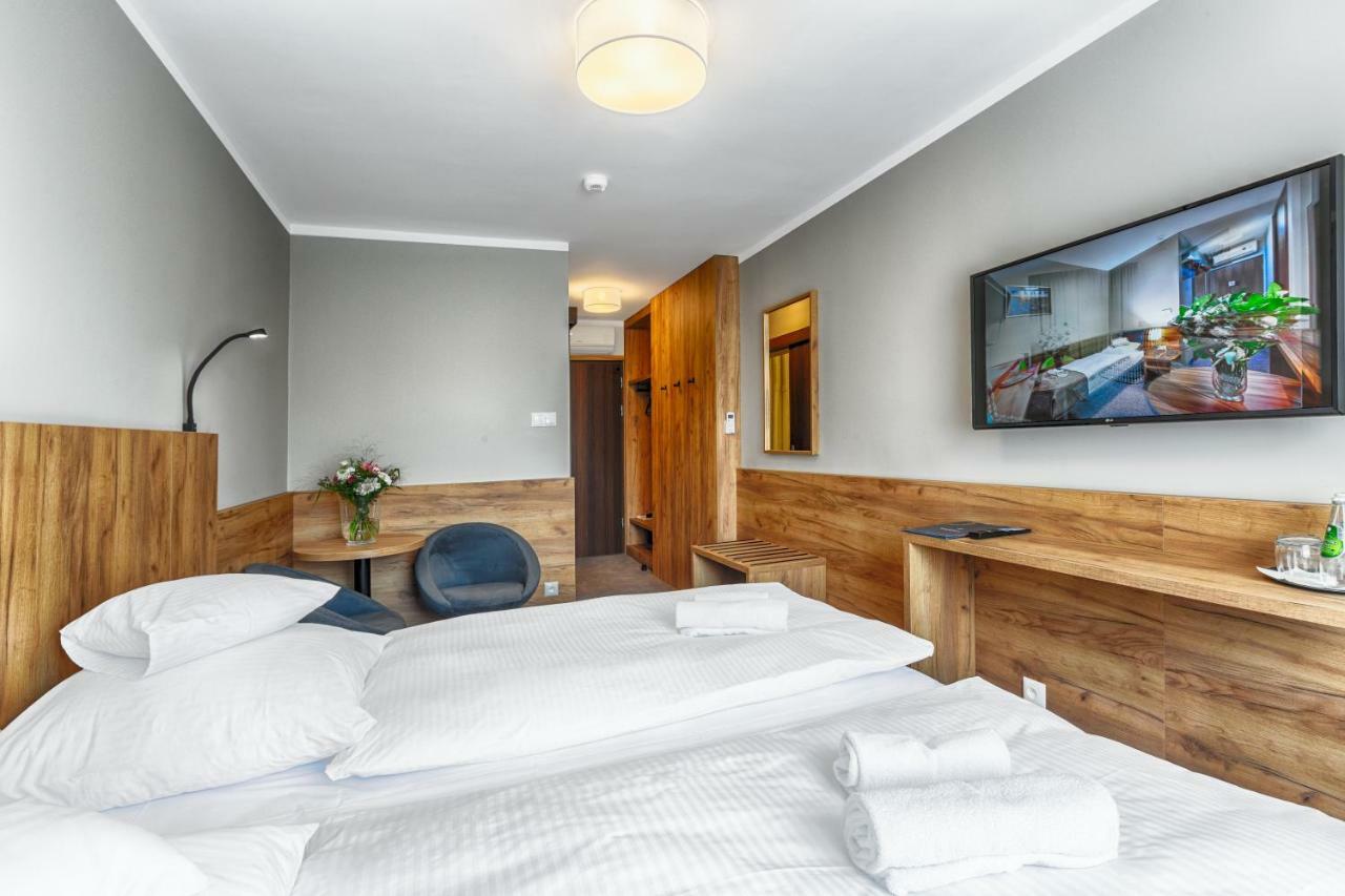 Hotel Tarnovia Tarnów Εξωτερικό φωτογραφία